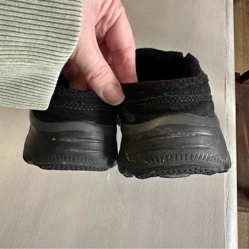 Skechers Relaxed Fit Air-Cooled Memory Foam Black Slip-On Sneakers Sz 8 GUC - Picture 5 of 10